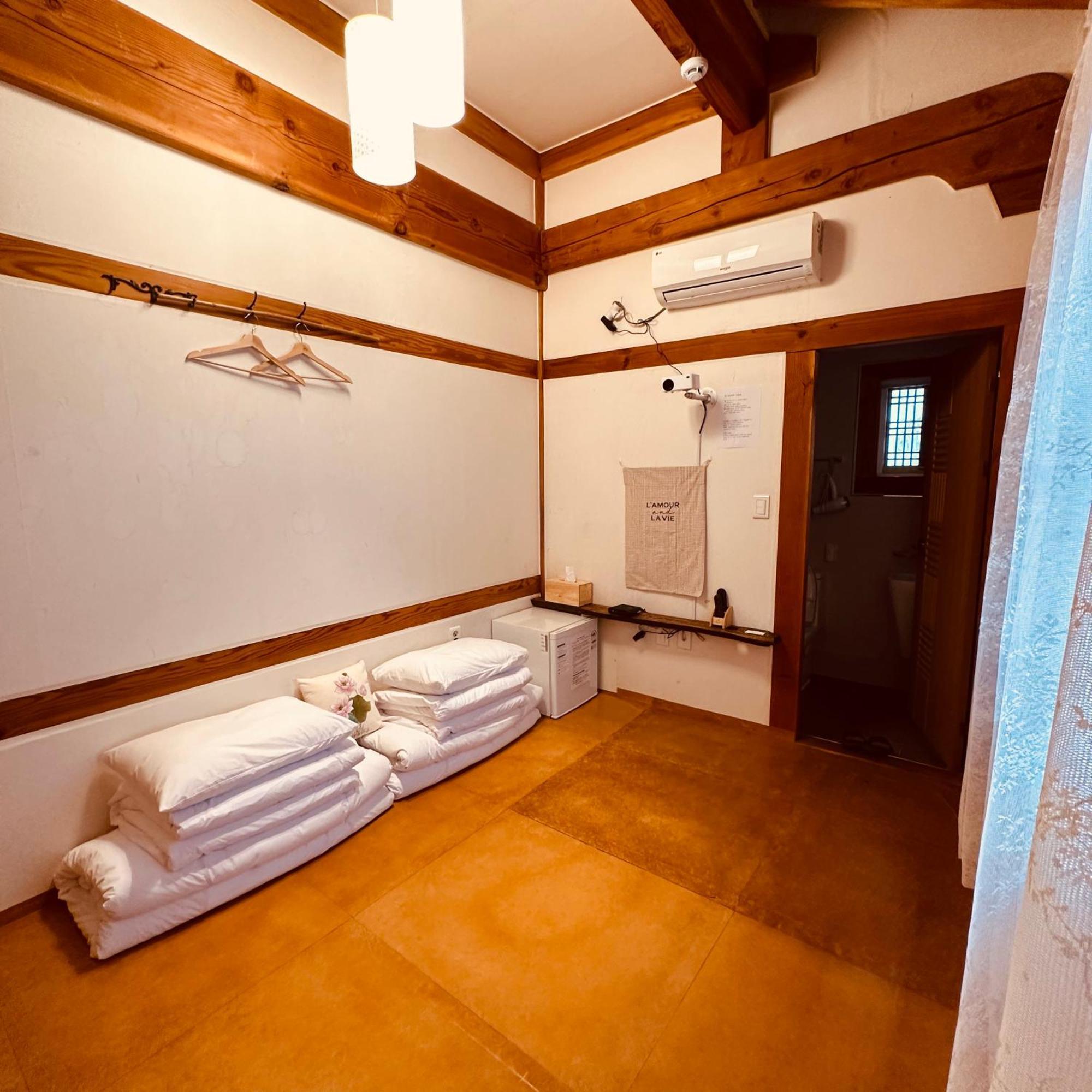Jeonju Hanok Village Deoksugung Luaran gambar