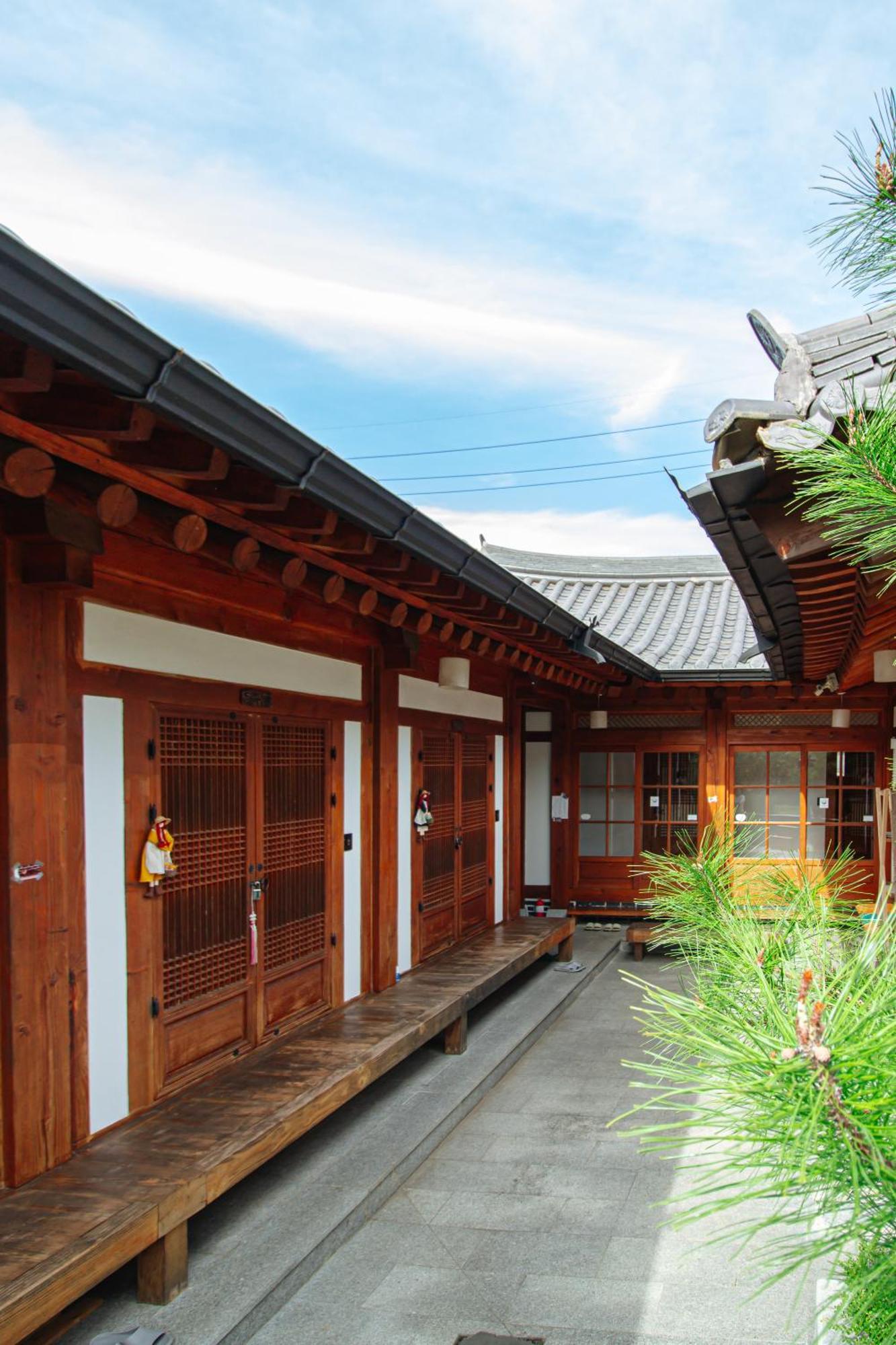 Jeonju Hanok Village Deoksugung Luaran gambar
