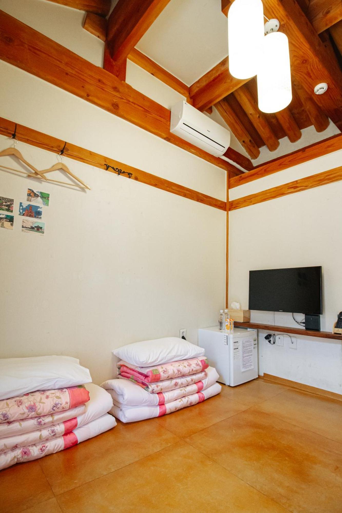 Jeonju Hanok Village Deoksugung Luaran gambar