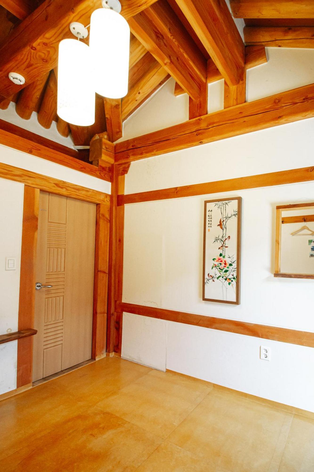 Jeonju Hanok Village Deoksugung Luaran gambar